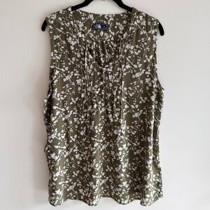 The North Face Olive Floral Sleeveless Travel Top Women’s XL Lightweight